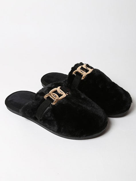 Yasmin - Bløde sutsko i faux fur med guld spænde